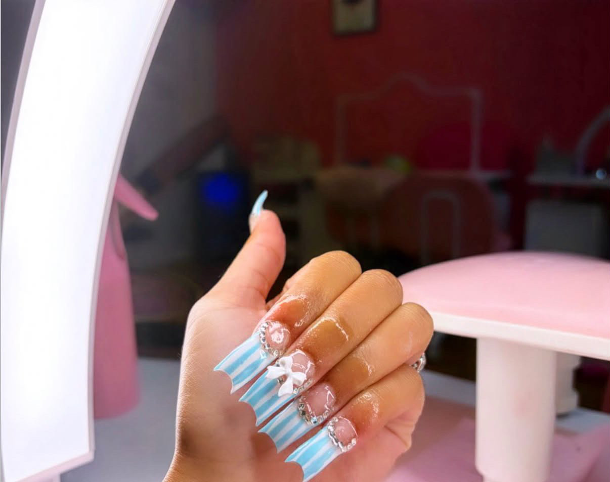 Frenchkisses.co nail design 10